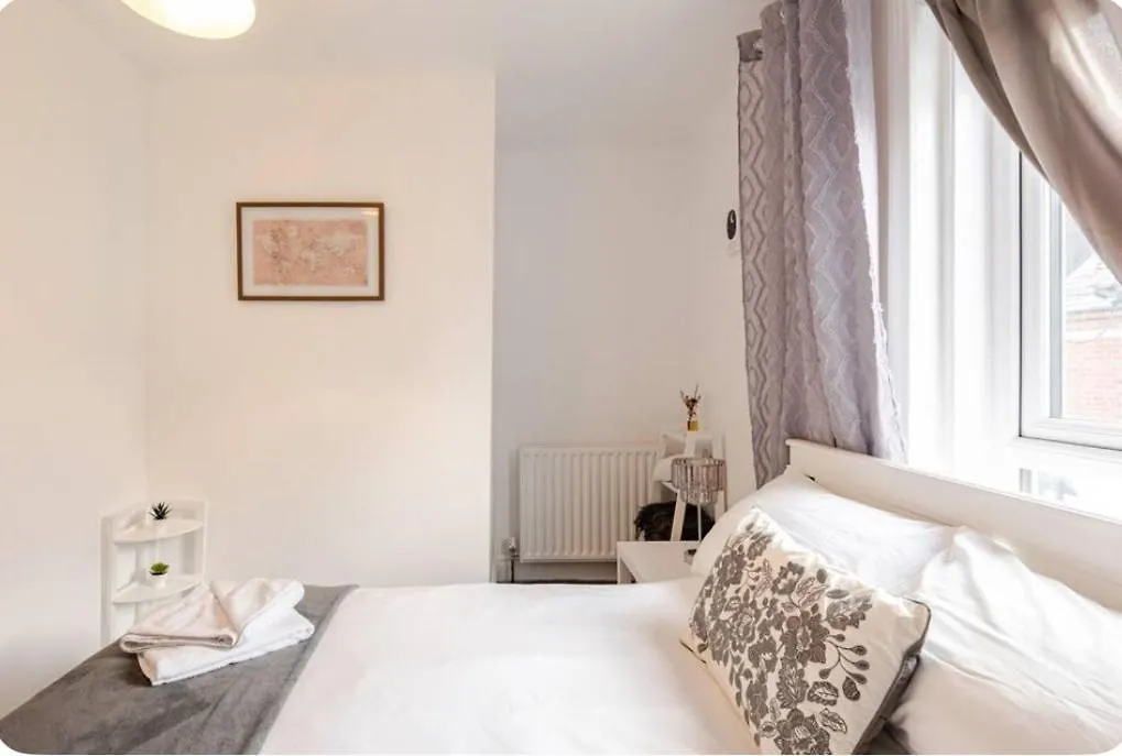 Sweet Dreams Belfast Villa